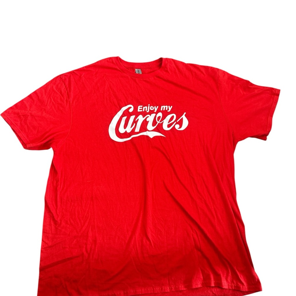 Women’s Red Graphic T-Shirt Size 2XL